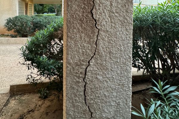 סדק בעמוד בטון